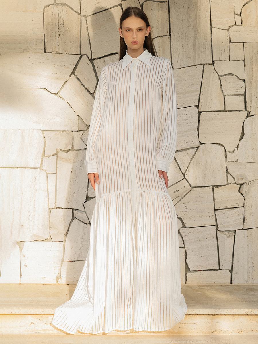Long dress in viscose / white